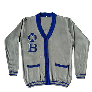 เสื้อคาร์ดิแกนผู้ชายสีขาวน้ำเงิน คอวี แขนยาว ถักลายปักตัวอักษร ติดกระดุมด้านหน้า ระบายอากาศได้ดี เหมาะสำหรับฤดูหนาว เนื้อผ้าหนา - Product Image 3
