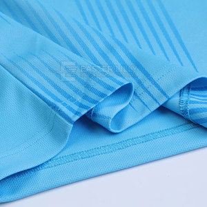 Tenue d'entraînement OEM de haute qualité, uniforme de football nouveau design, prix bas, best-seller, uniforme de football respirant - Product Image 5