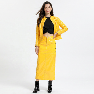 Chaqueta de Motociclista Acolchada y Elegante para Mujer Fahsyee, Chaqueta de Cuero Sintético PU Nueva y Duradera, Chaqueta de Cuero Brillante Amarilla para Mujer - Product Image 1