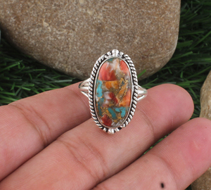 แหวนเงินแท้ 925 ประดับพลอยเทอร์ควอยซ์รูปไข่ ดีไซน์คลาสสิกวินเทจ ขอบเชือกถัก ประดับพลอยหลายเม็ด เหมาะสำหรับงานแต่งงานและงานเลี้ยง - Product Image 1