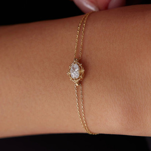 Bracelet de luxe à double chaîne en or rose 14 carats avec halo ovale et diamants cultivés en laboratoire - Product Image 3