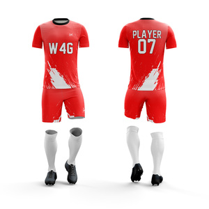 ชุดเสื้อและกางเกงฟุตบอลสำหรับผู้ใหญ่แบบขายส่ง ปรับแต่งได้ ผลิตจากโพลีเอสเตอร์ 100% ระบายอากาศได้ดี ซับเหงื่อ คุณภาพพรีเมียม เย็บอย่างดี - Product Image 1