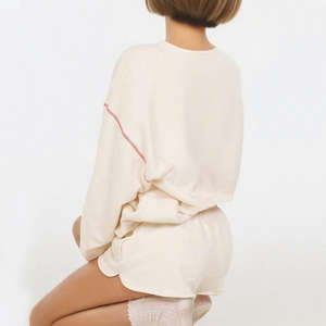 Sudadera Holgada de Algodón Suave con Cuello Redondo para Mujer, Estilo Urbano, Tejido Transpirable para Todas las Estaciones - Product Image 3