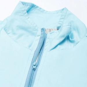 Chaqueta de mezclilla de alta calidad, única, de talla grande, con logo de empresa impreso, personalizada, con lavado ácido y efecto desgastado. - Product Image 4