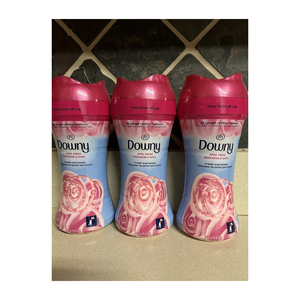 Perles de fraîcheur pour tissus, rehausse le parfum Downy April Fresh pour le linge, avec une fragrance douce et revigorante - Product Image 2