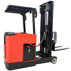 Montacargas VNA con sistema de guía por rieles para un movimiento seguro y preciso en espacios compactos de almacenes - Product Image 6