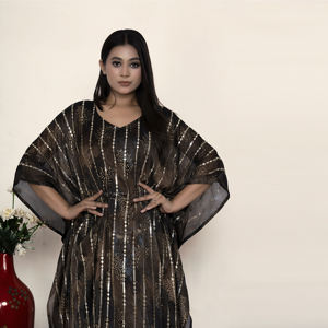 Caftán bordado con papel de aluminio Rangoli, con drapeado, rayas brillantes subtiles, mangas relajadas, caída elegante, perfecto para ocasiones festivas. - Product Image 4