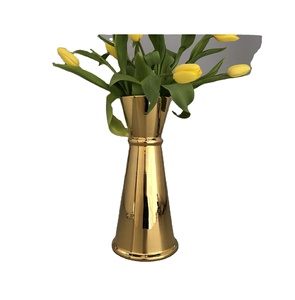 Modern Style Metal Tabletop <b>Vase</b> New Arrival Trending Design Flower Holder for Home Wedding Parties Fashionable Flower <b>Stand</b> - Product Image 1