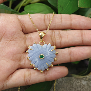 Collar con Colgante de Corazón de Ágata Azul Tallado con Incrustaciones de Esmeralda CZ, Cadena de Latón con Cuentas y Baño de Oro de 18k para Mujer - Product Image 2