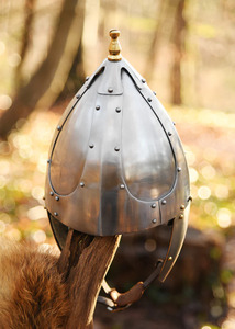 Casco de Caballero Medieval de Alta Calidad, Construcción Metálica con Apariencia de Inspiración Histórica para Exhibiciones, Disfraces y Eventos - Product Image 5