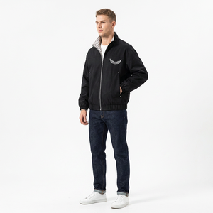 Veste noire pour homme avec broderie d'ailes, col montant, fermeture éclair, style décontracté pour l'automne - Product Image 2