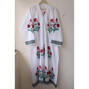 Vestido Maxi Bohemio Hecho a Mano con Estampado de Bloques de Algodón, Vestido Largo para Mujer con Estampado Floral Blanco y Rojo y Borde Tradicional - Product Image 3