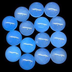 พลอยแคลเซโดนีสีน้ำเงินธรรมชาติทรงกลมเจียระไนแบบคาโบชอง ขนาด 15 มม. พลอยแคลเซโดนีสีน้ำเงินแบบเม็ดเดี่ยว ราคาขายส่งจำนวนมาก สำหรับทำเครื่องประดับ - Product Image 1