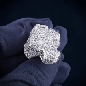 Anillo de Moissanita Iced Out con Cruz para Hombre, Plata de Ley 925 Sólida, Estilo Hip Hop, Banda de Declaración, Joyería con Diamantes de Laboratorio de Corte Baguette - Product Image 4