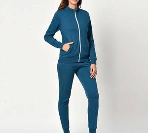 Trajes Deportivos Personalizados de Primera Calidad para Mujer, Estilo Único, Tendencia de Moda, Tallas Grandes, Invierno, Transpirables, Poliéster y Algodón, de Fábrica - Product Image 2