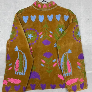 Chaqueta de Terciopelo Bordada Estilo Boho Suzani, Patrón de Corazones Coloridos, Chaqueta de Terciopelo Bordada Floral Hecha a Mano - Product Image 1