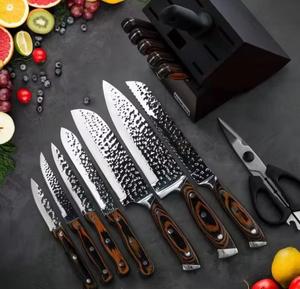 Couteaux de chef Damas de haute qualité, style unique et personnalisé, 11 pièces, avec manche sur mesure, multi-usages et écologiques - Product Image 1