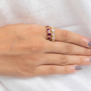 แหวนแต่งงานทองคำ 18K สีเหลืองประดับทับทิมธรรมชาติ ดีไซน์แบบ Eternity Band ปรับขนาดได้ - Product Image 5