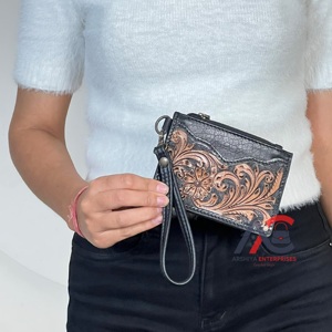 Nouveau Porte-cartes Mini en Cuir Fait Main de Luxe avec Motifs Floraux, Portefeuille Élégant à Fermeture Éclair et Pochette à Monnaie pour Usage Quotidien - Product Image 1