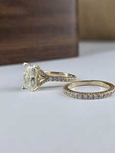Anillo Romántico East West con Diamante Cultivado en Laboratorio de Corte Radiante de 3.01CT, Oro Sólido de 14K, Joyería para Compromiso, Boda o Propuesta para Ella - Product Image 4