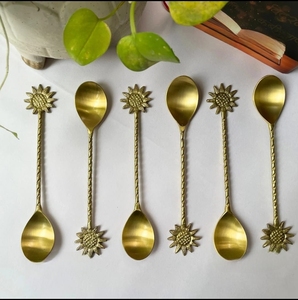 Cuillères à thé en laiton plaqué or, manche long, motif tournesol, style vintage, finition miroir, ensemble de cuillères - Product Image 2