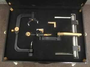 Juego de Reposacabezas de Tres Puntos Mayfield con Recubrimiento Negro, Acero Inoxidable Médico, Aprobado por la CE, Salaar Industry, Neurocirugía - Product Image 1