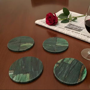 Juego de Posavasos de Jade Verde Pulido, Decoración de Mesa de Lujo, Artículos para Bebidas Hechos a Mano - Product Image 1