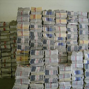 Periódico, Papel usado para compostaje y reciclaje, periódico antiguo - Product Image 1