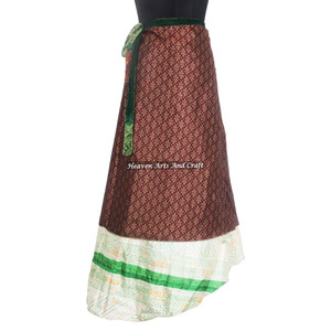 Jupe portefeuille magique style hippie en soie vintage indienne, réversible, convertible en robe bustier - Product Image 2