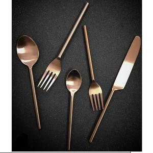 Nuevo Juego de Cubiertos de Acero Inoxidable Ecológico, Diseño Moderno y Brillante, Decoración para Mesa de Comedor - Product Image 1