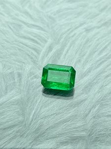 Esmeralda Natural de Alta Calidad, Corte Octogonal, Verde, para Joyería, GEMS INTERNATIONAL GI-0012 11.3x8.3x5.8mm 4.32 Ct, Personalizable - Product Image 4