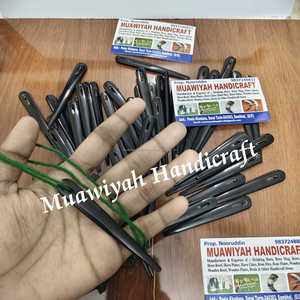 Buffalo horn knitting Needle used for nalbinding (an ancient knotless-netting textile craft) and working with chunky yarn Needle - Product Image 3