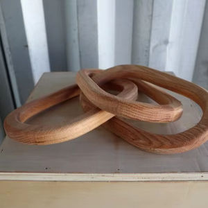 งานฝีมือไม้ตกแต่งสำหรับผนังและโต๊ะของคุณ ของตกแต่งบ้าน โซ่วงแหวนไม้ ผลิตโดยช่างฝีมือชาวอินเดียในประเทศอินเดีย - Product Image 1