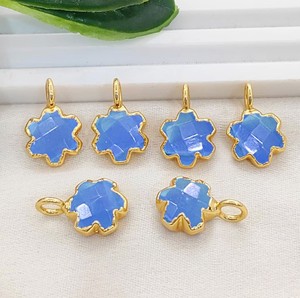 จี้หินแคลเซโดนีสีน้ำเงินขนาด 10 มม. รูปทรงดอกไม้ ชุบทอง สำหรับทำเครื่องประดับ - Product Image 1