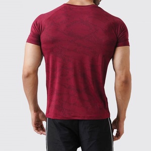 Camiseta estampada de tela para hombre, camiseta de gimnasio con ajuste en la parte inferior, camiseta de tela suave, camisetas personalizadas para correr y entrenamiento en interiores. - Product Image 4