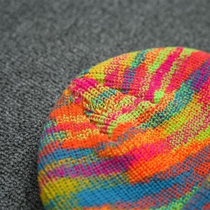 Gorro de Punto Acanalado Premium Unisex, Gorro de Invierno Elástico y Suave con Tela Cálida y Cómoda para Uso Diario al Aire Libre - Product Image 5