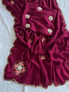 Sari en soie Rangoli Soft Crush avec de magnifiques broderies sur toute la surface, style soirée, blouse assortie incluse - Product Image 3