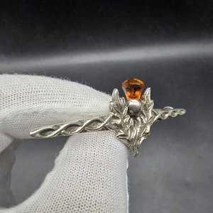 Broche Épingle à Kilt Vintage Écossaise 1950 Motif Thistle Tressage Celtique 76mm de Long Cristal Orange Citrine - Product Image 4