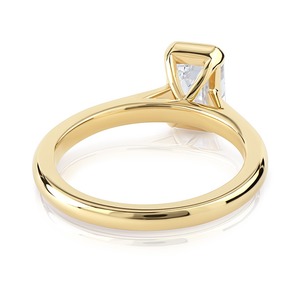 Bague de fiançailles en or jaune avec diamant de laboratoire taille émeraude 1,75 carat, sertie clos, solitaire, pour mariage, bijoux fins, vente en gros - Product Image 3