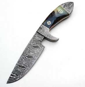 Herramienta Utilitaria Fija de Acero de Damasco Hecha a Mano OEM Personalizada con Mango de Cuerno Pulido y Refuerzo de Acero - Product Image 5