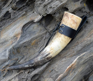 Corne à boire viking avec coquille polie et sculptée, logo personnalisé, style animal, cadeau itame - Product Image 2