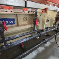 Ligne de production d'anodisation de l'aluminium, équipement d'anodisation de l'aluminium semi-automatique, machines de galvanoplastie métallique personnalisées
