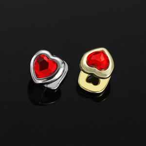 Grillz dentaire en zircone cubique taille cœur, plaqué argent, bijoux de mode unisexe, style romantique, accessoire pour la Saint-Valentin, d'Inde - Product Image 3