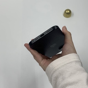 Venta al Por Mayor de Teléfonos Inteligentes Usados de Grado A+ Versión Estadounidense 5G de 6.1 Pulgadas, 256 GB, 3349 mAh, 99% Nuevos - Product Image 4