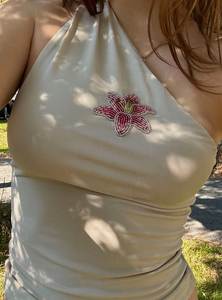 Top de Tirantes con Bordado de Cuentas de Primera Calidad para Mujer, con Elegante Trabajo Artesanal y Diseño de Moda Contemporáneo - Product Image 3