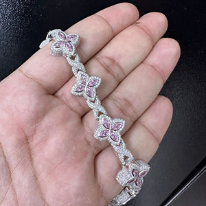 Pulsera de Cadena y Eslabones de Plata de Ley 925 Chapada en Oro con Trébol de Diamantes Dvars y Zafiro Rosa Moissanita para Mujer, de Moda - Product Image 1