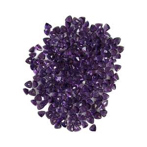 พลอยอะมีทิสต์แอฟริกันธรรมชาติ 4 มม. ทรงทริลเลียน คุณภาพดีที่สุด ผลิตภัณฑ์พลอยหลวมที่ผ่านการปรับขนาดแล้ว สำหรับทำเครื่องประดับ - Product Image 3