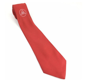 Corbata Formal Masónica Bordada a Máquina con el Escudo del Arco Real Personalizado en Rojo - Product Image 1