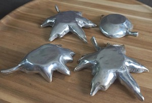 Silver Leaf Shape Metal Plate <b>Set</b> Of 4 Decorative <b>Serving</b> <b>Dish</b> Ideal For Snacks Dry Fruits Table Decor And Kitchen Styling Use - Product Image 4