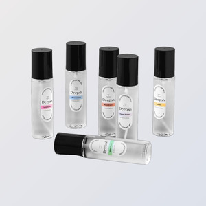 สเปรย์น้ำหอมสำหรับผ้าและเสื้อผ้า Deepsh Niche Perfume Fabric Fragrance 100 มล. กลิ่นกุหลาบหอมหวาน ผลิตภัณฑ์ดูแลบ้านและของใช้ส่วนตัว - Product Image 3